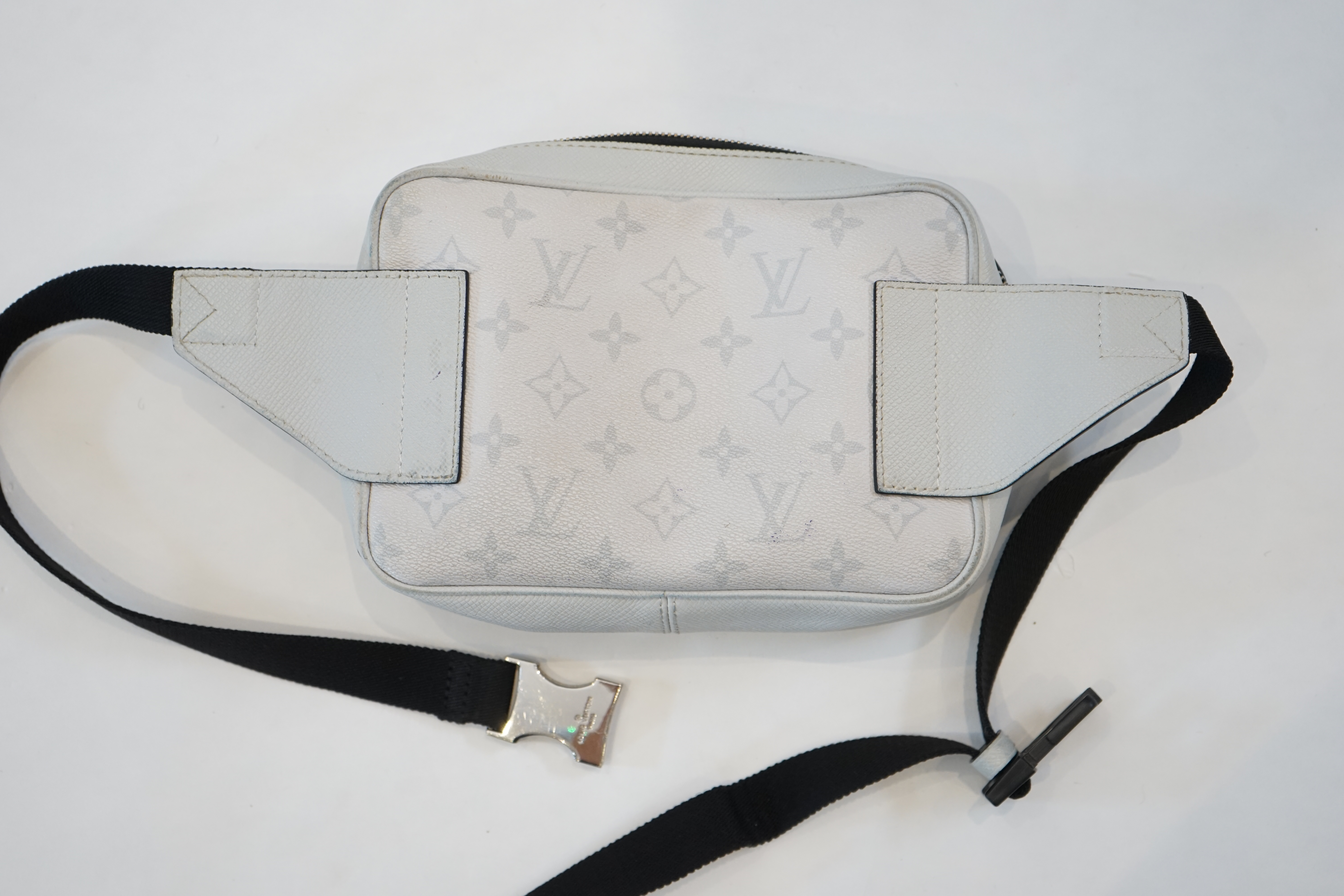 A Louis Vuitton bum bag monogram Taigarama Antarctica crossbody shoulder bag, width 21cm, depth 5cm, height 17cm